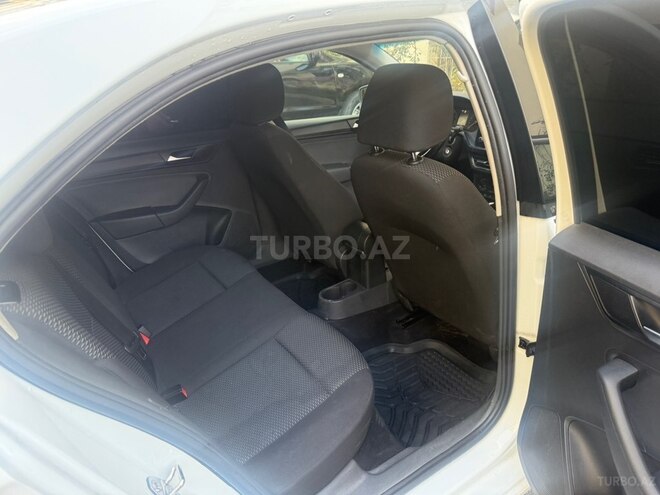 Volkswagen Polo 2021, 138,000 km - 1.6 л - Bakı