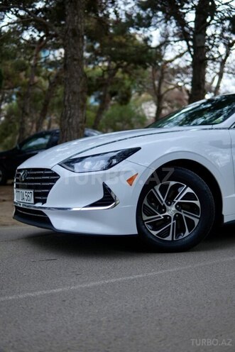 Hyundai Sonata-2