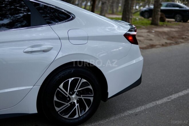 Hyundai Sonata-10