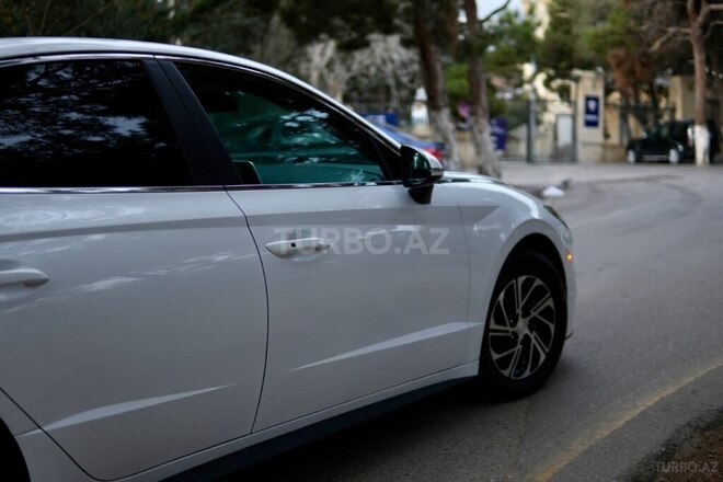 Hyundai Sonata-11