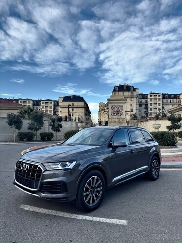 Audi Q7-2