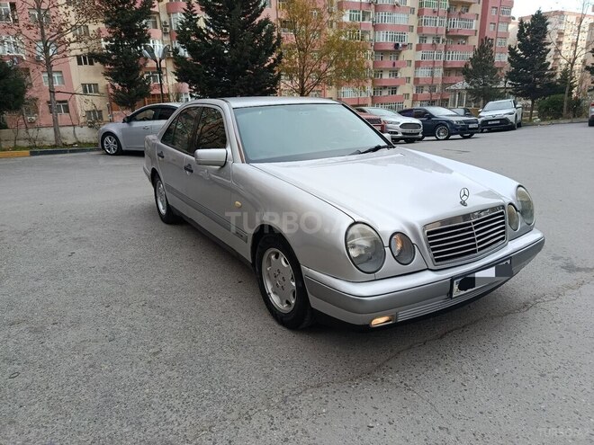 Mercedes E 200 1995, 324,000 km - 2.0 l - Bakı