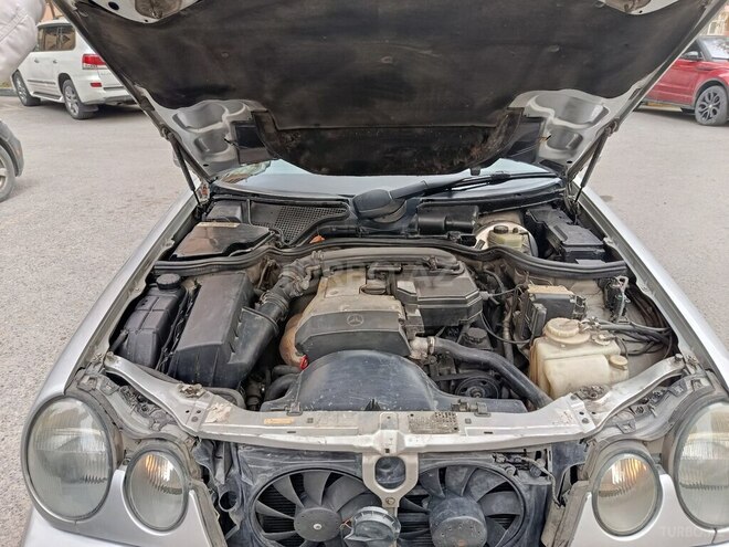Mercedes E 200 1995, 324,000 km - 2.0 l - Bakı