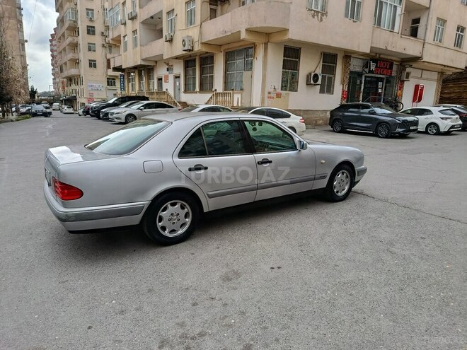 Mercedes E 200 1995, 324,000 km - 2.0 l - Bakı