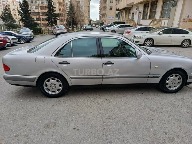 Mercedes E 200 1995, 324,000 km - 2.0 l - Bakı