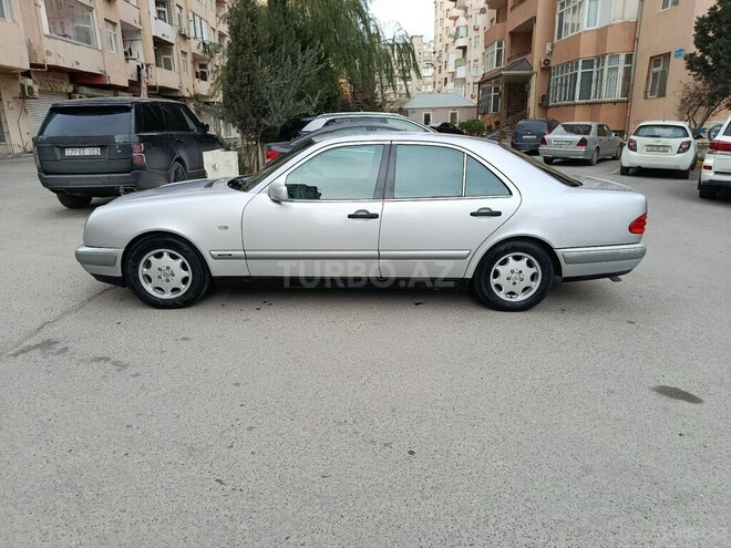 Mercedes E 200 1995, 324,000 km - 2.0 l - Bakı