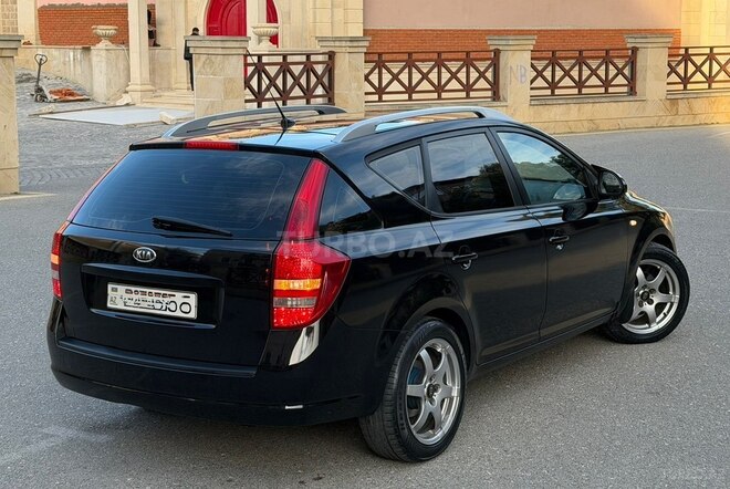 Kia  2008, 241,000 km - 1.6 l - Bakı