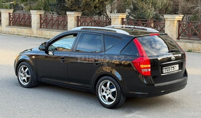 Kia  2008, 241,000 km - 1.6 l - Bakı