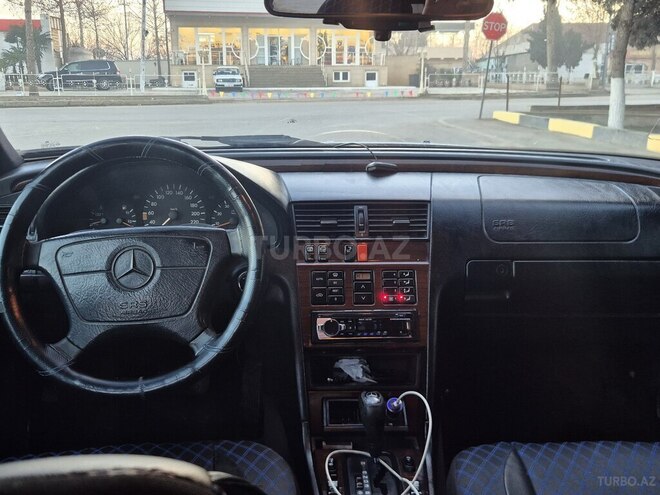 Mercedes C 200 1995, 456,000 km - 2.0 l - Ağcabədi