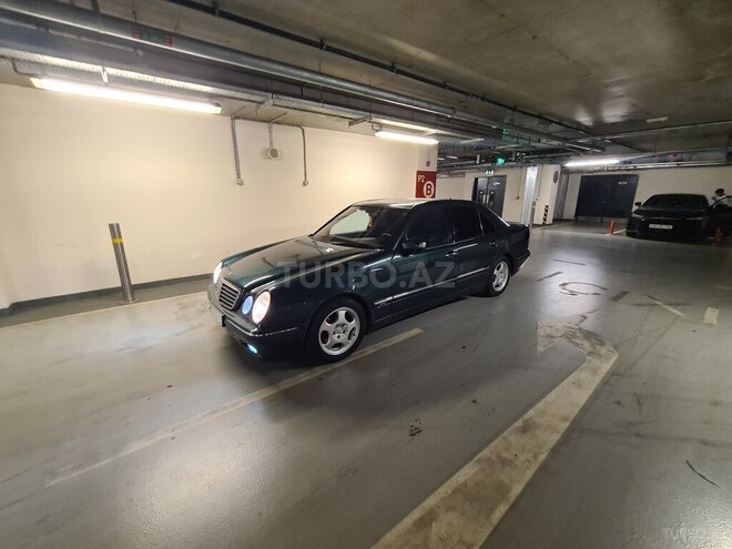 Mercedes E 240 1999, 392,000 km - 2.4 l - Bakı
