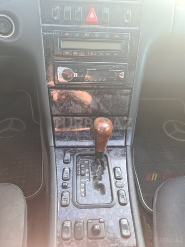 Mercedes E 240 1999, 392,000 km - 2.4 l - Bakı