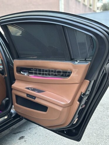 BMW 750 2010, 183,000 km - 4.4 l - Bakı