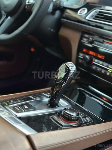 BMW 750 2010, 183,000 km - 4.4 l - Bakı