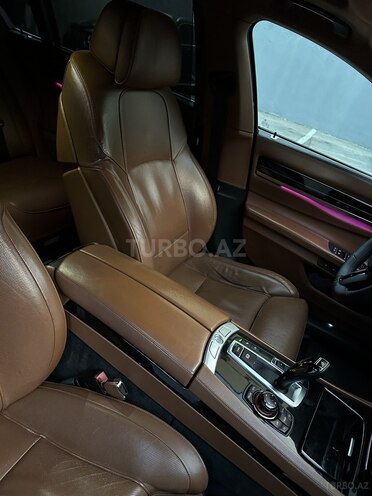 BMW 750 2010, 183,000 km - 4.4 l - Bakı