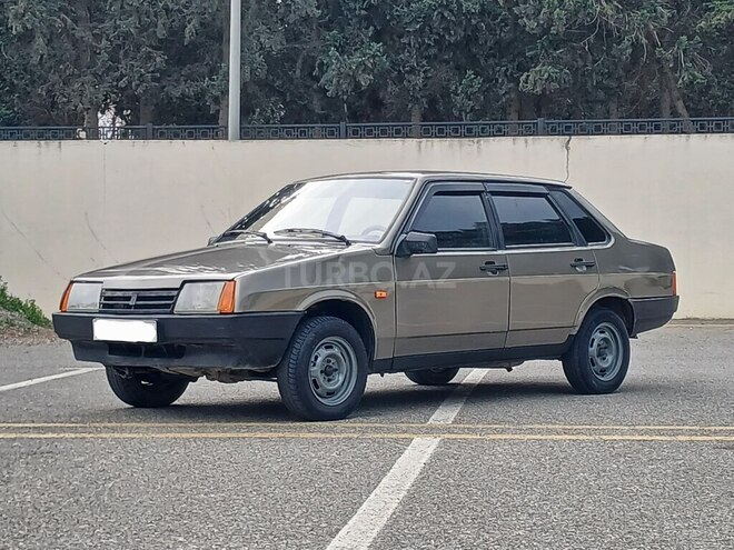 LADA (VAZ) 21099-5