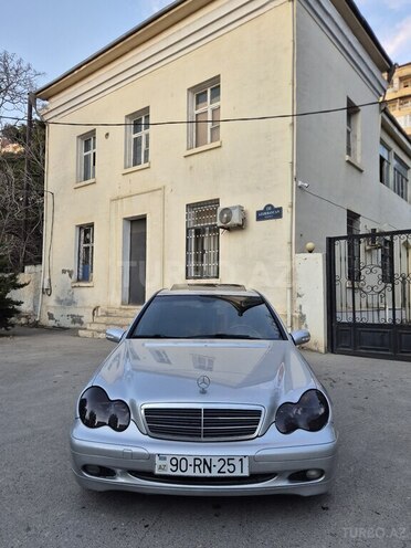 Mercedes C 200 2001, 100,000 km - 2.2 l - Sumqayıt