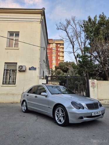 Mercedes C 200 2001, 100,000 km - 2.2 l - Sumqayıt