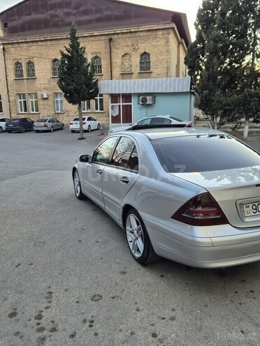 Mercedes C 200 2001, 100,000 km - 2.2 l - Sumqayıt