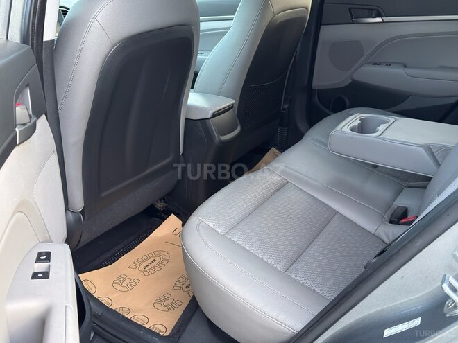 Hyundai Elantra 2017, 173,809 km - 2.0 л - Bakı
