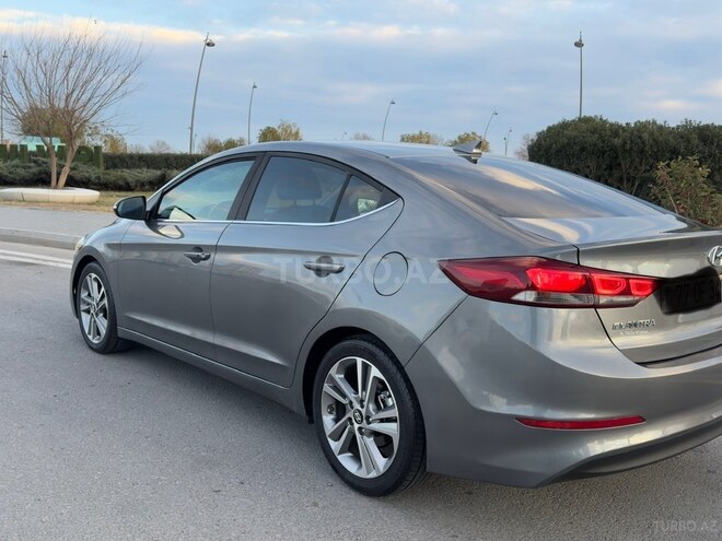 Hyundai Elantra 2017, 173,809 km - 2.0 л - Bakı