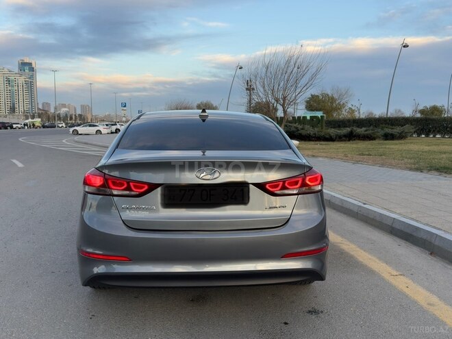 Hyundai Elantra 2017, 173,809 km - 2.0 л - Bakı