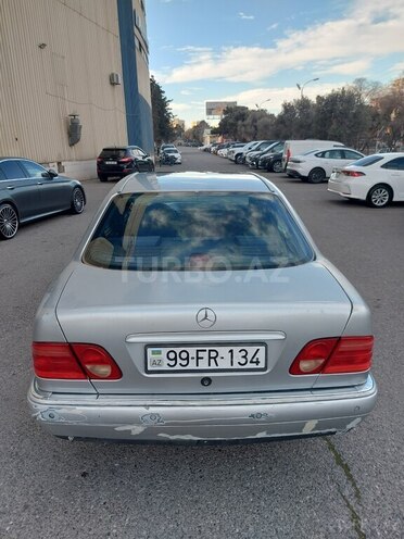 Mercedes E 240 1997, 360,000 km - 2.4 l - Bakı