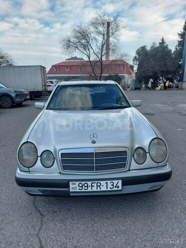Mercedes E 240 1997, 360,000 km - 2.4 l - Bakı