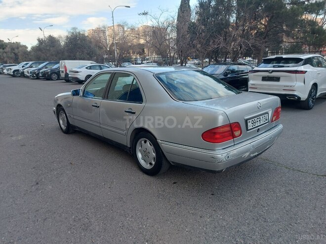 Mercedes E 240 1997, 360,000 km - 2.4 l - Bakı
