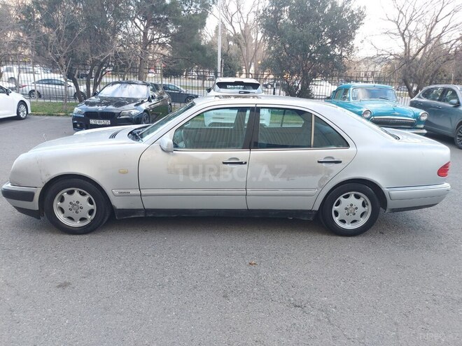 Mercedes E 240 1997, 360,000 km - 2.4 l - Bakı