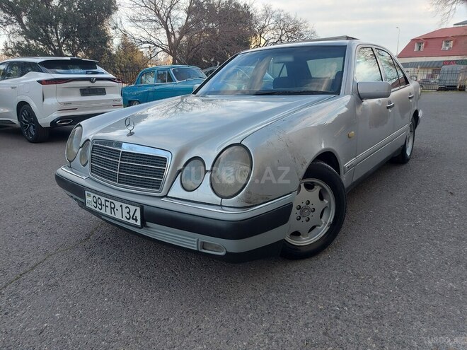 Mercedes E 240 1997, 360,000 km - 2.4 l - Bakı