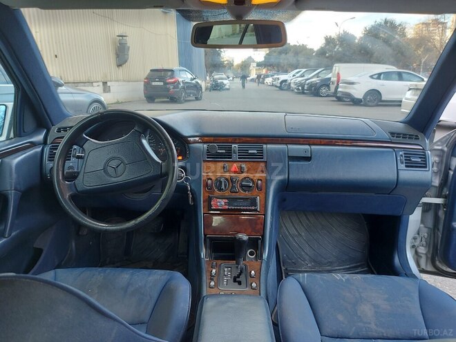 Mercedes E 240 1997, 360,000 km - 2.4 l - Bakı