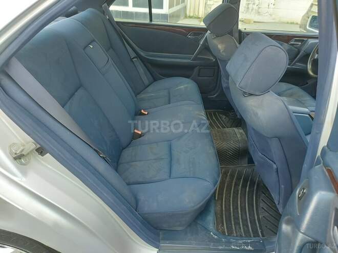 Mercedes E 240 1997, 360,000 km - 2.4 l - Bakı