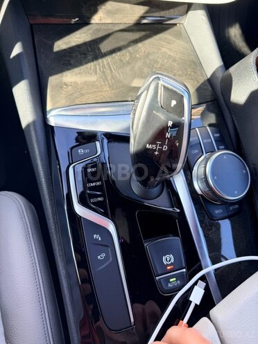 BMW 530-11