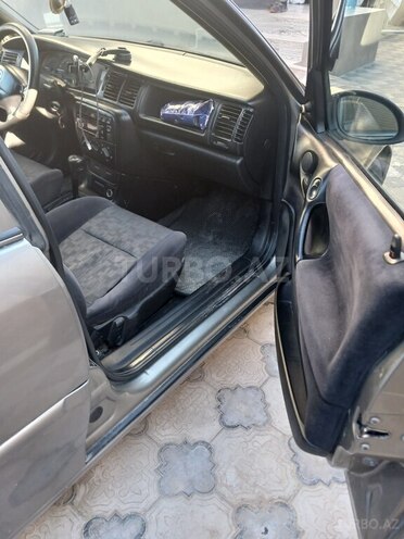 Opel Vectra-13