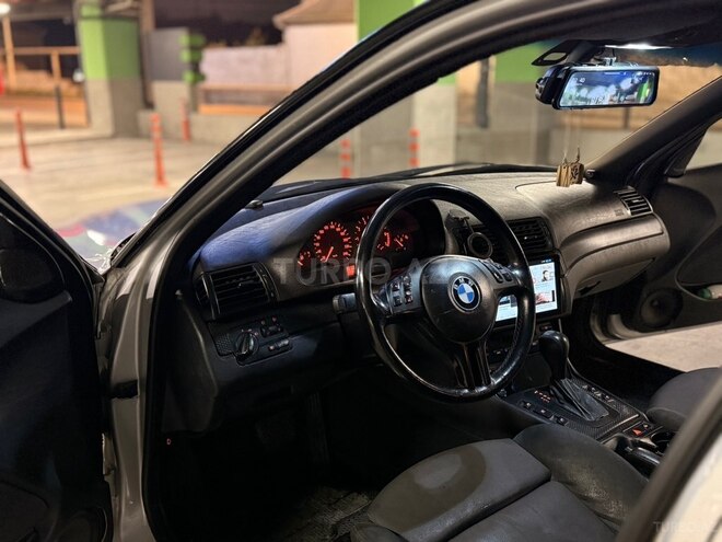 BMW 320 2002, 330,394 km - 2.2 л - Bakı