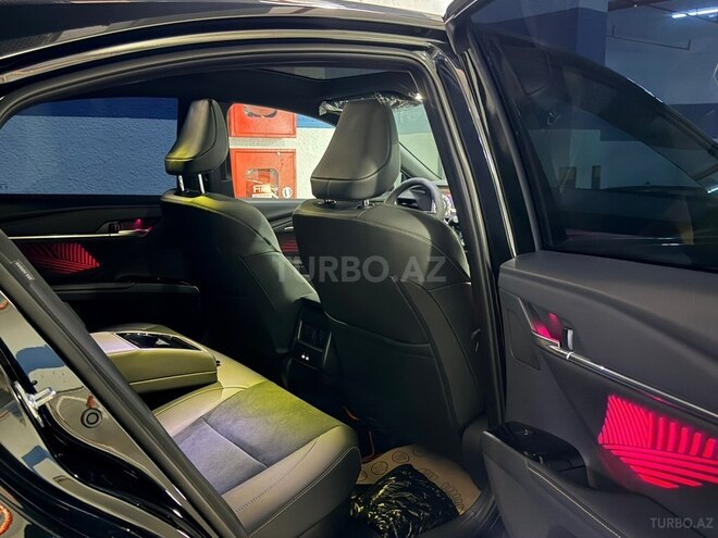 Toyota Camry-8