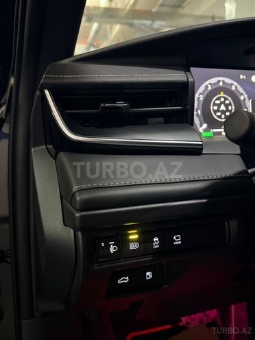 Toyota Camry-14