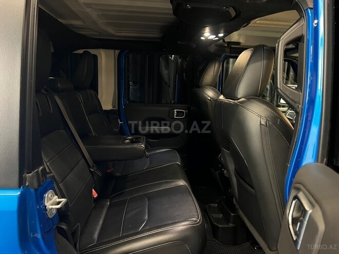 Jeep Wrangler-10