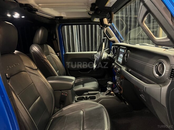 Jeep Wrangler-13