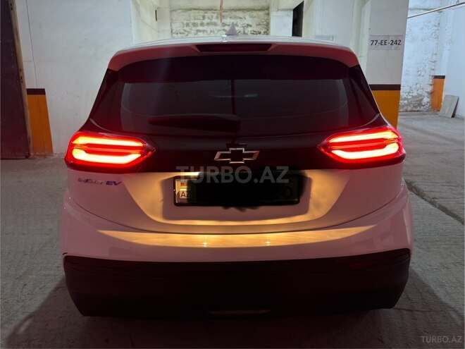 Chevrolet Bolt-5