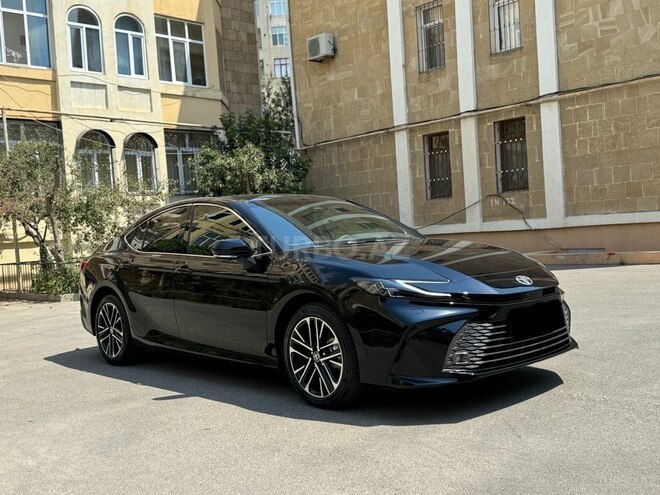 Toyota Camry 2025, 6,500 km - 2.5 l - Bakı