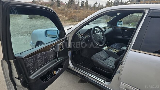 Mercedes E 280 1996, 398,800 km - 2.8 l - Sumqayıt