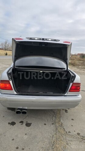 Mercedes E 280 1996, 398,800 km - 2.8 l - Sumqayıt