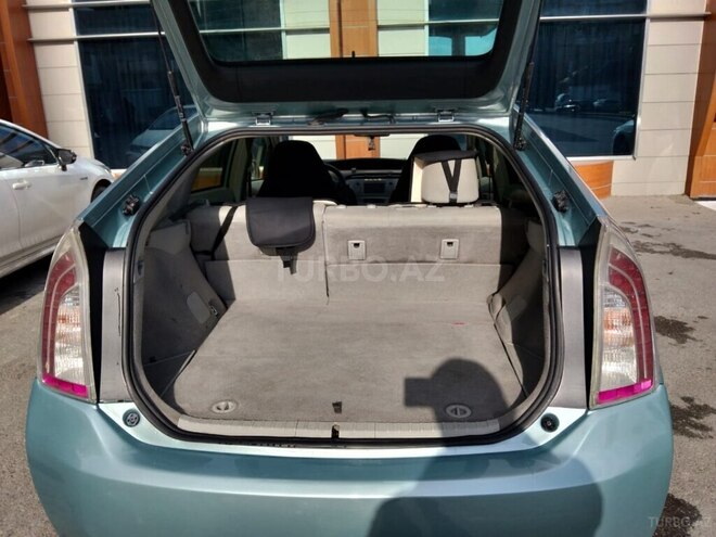 Toyota Prius 2015, 268,000 km - 1.8 л - Bakı