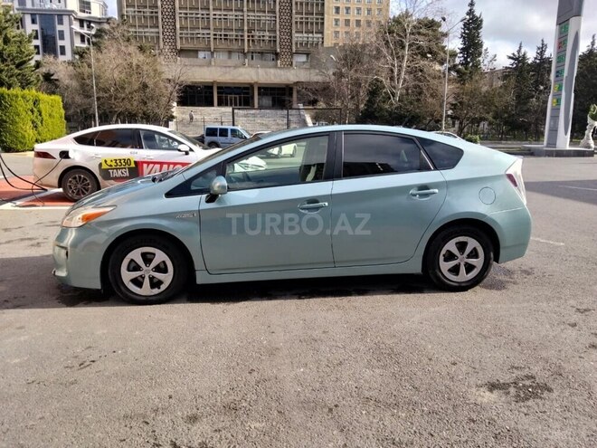 Toyota Prius 2015, 268,000 km - 1.8 л - Bakı