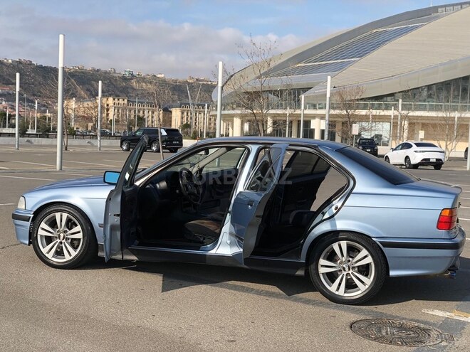 BMW 320 1993, 258,000 km - 2.0 l - Bakı