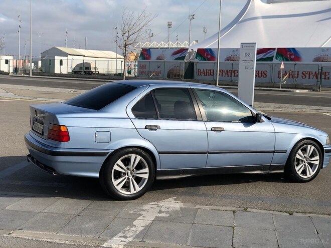 BMW 320 1993, 258,000 km - 2.0 l - Bakı
