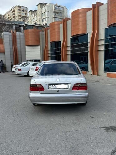 Mercedes E 200 1999, 434,554 km - 2.0 l - Bakı