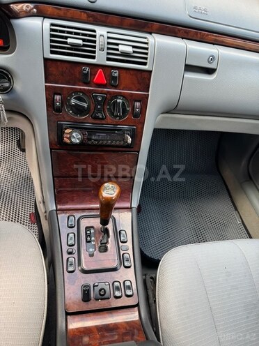 Mercedes E 200 1999, 434,554 km - 2.0 l - Bakı