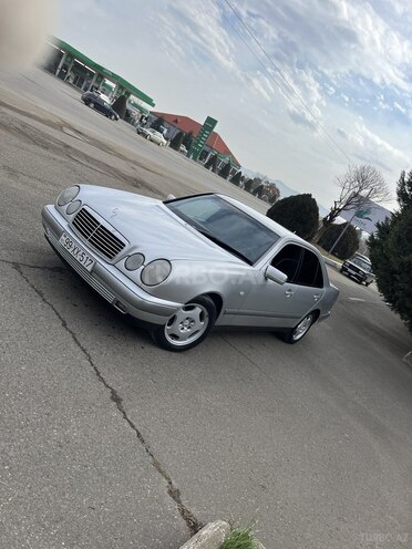 Mercedes E 240 1998, 339,850 km - 2.4 l - Qazax